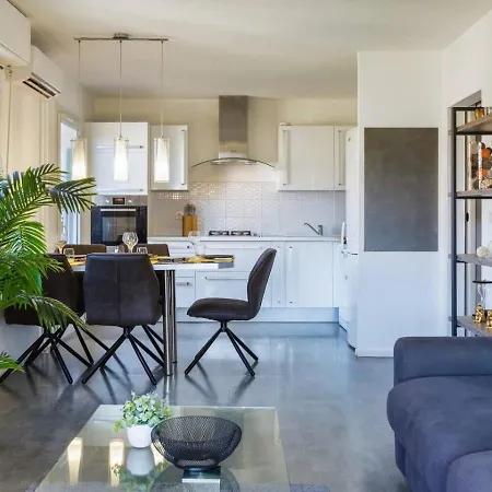 2 Ch Vue & Montagne, Terrasse, Parking Apartament Antibes