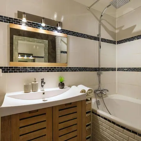 2 Ch Vue & Montagne, Terrasse, Parking Apartament